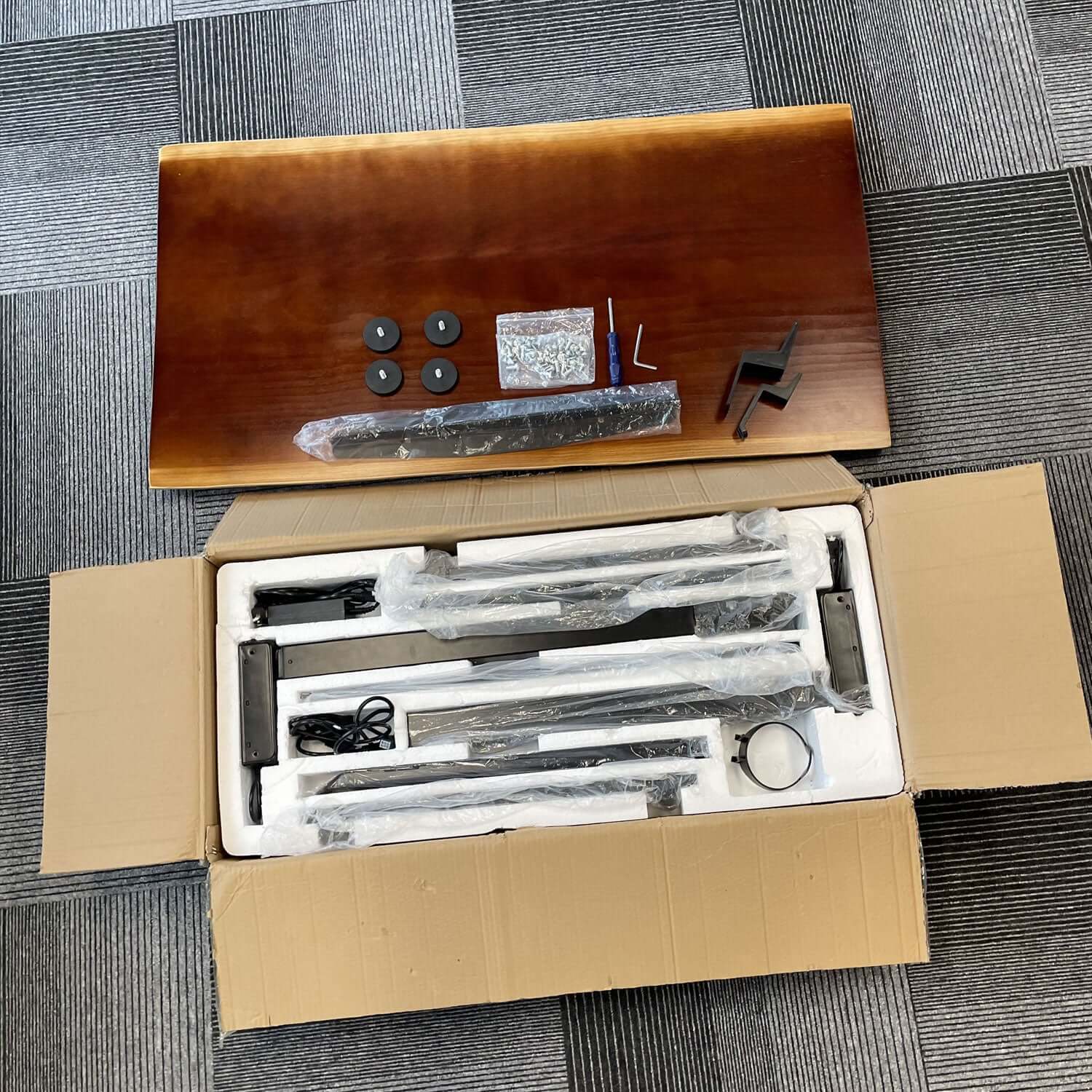 Height Adjustable Working Desk