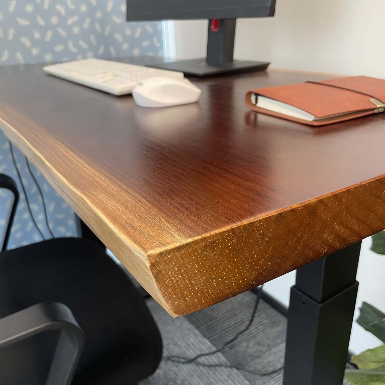 Height Adjustable Working Desk