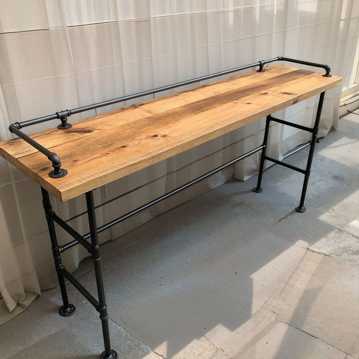 Yoomuu - Black Pipe Frame Table